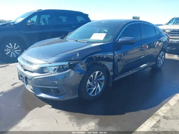 19XFC2F81JE002486 2018 HONDA CIVIC - Image 2