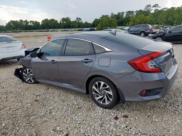 19XFC2F81JE015495 2018 HONDA CIVIC - Image 2