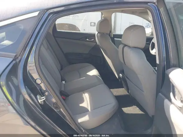 19XFC2F81JE019093 2018 HONDA CIVIC - Image 8