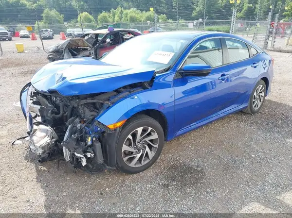 19XFC2F81JE026285 2018 HONDA CIVIC - Image 2