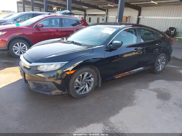 19XFC2F81JE032362 2018 HONDA CIVIC - Image 2