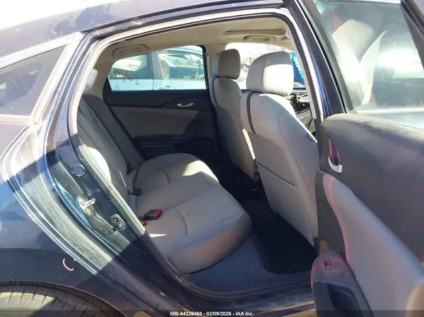 19XFC2F82GE055061 2016 HONDA CIVIC - Image 8