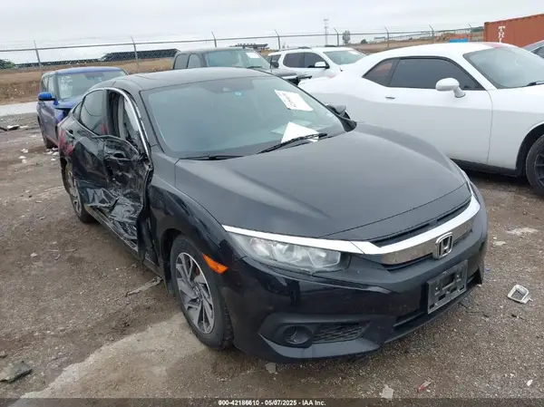 19XFC2F82JE032368 2018 HONDA CIVIC - Image 1