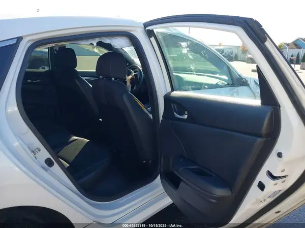 19XFC2F82KE007987 2019 HONDA CIVIC - Image 8
