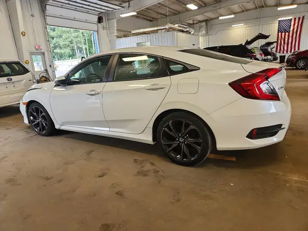 19XFC2F82KE019427 2019 HONDA CIVIC - Image 2