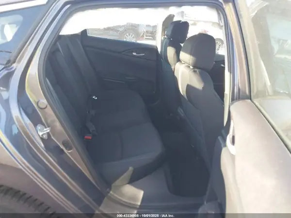 19XFC2F83JE026269 2018 HONDA CIVIC - Image 8