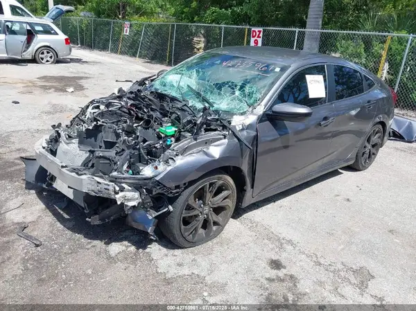 19XFC2F83KE013099 2019 HONDA CIVIC - Image 2
