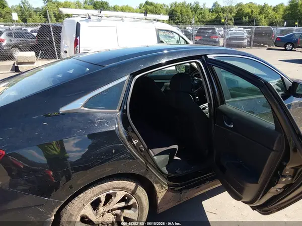 19XFC2F84GE246559 2016 HONDA CIVIC - Image 8
