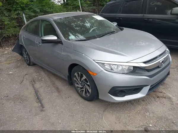 19XFC2F84HE003786 2017 HONDA CIVIC - Image 1