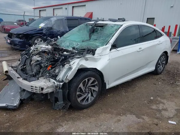 19XFC2F84HE020572 2017 HONDA CIVIC - Image 2
