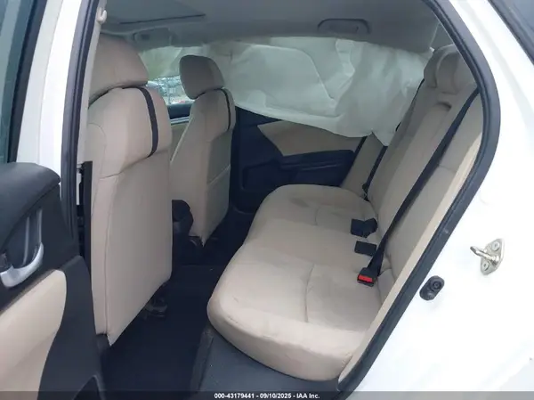 19XFC2F84HE020572 2017 HONDA CIVIC - Image 8