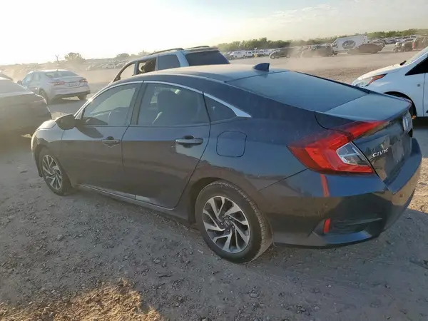 19XFC2F84JE004197 2018 HONDA CIVIC - Image 2