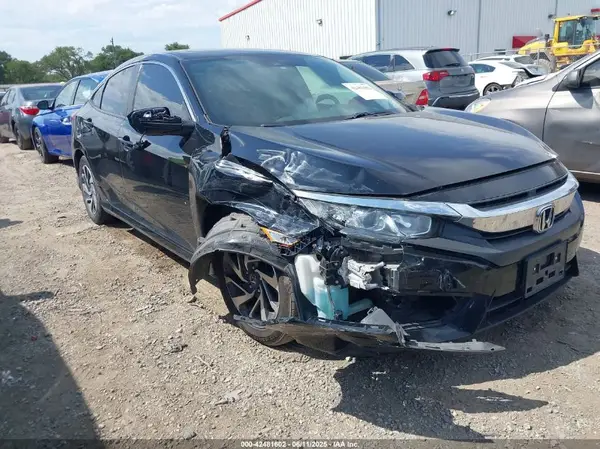 19XFC2F84JE015877 2018 HONDA CIVIC - Image 1