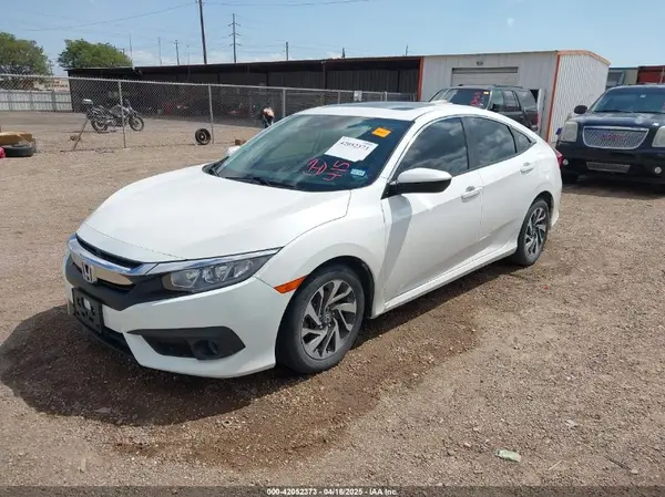 19XFC2F84JE024661 2018 HONDA CIVIC - Image 2