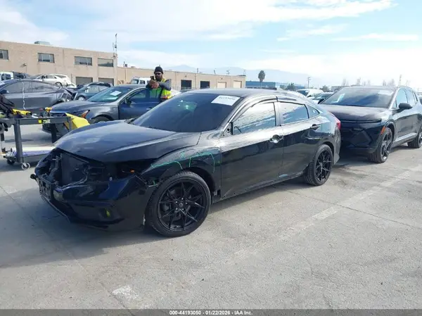 19XFC2F84KE210668 2019 HONDA CIVIC - Image 2