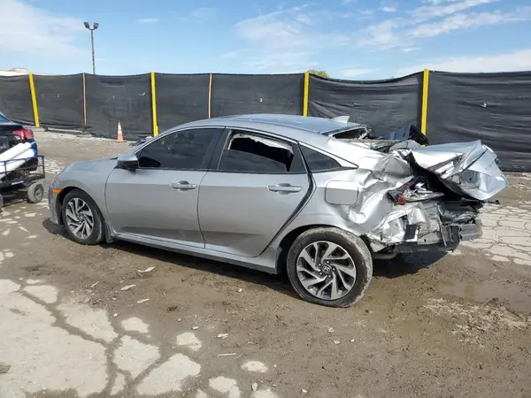 19XFC2F85JE004788 2018 HONDA CIVIC - Image 2