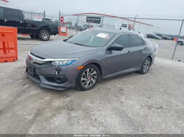 19XFC2F86JE032051 2018 HONDA CIVIC - Image 2
