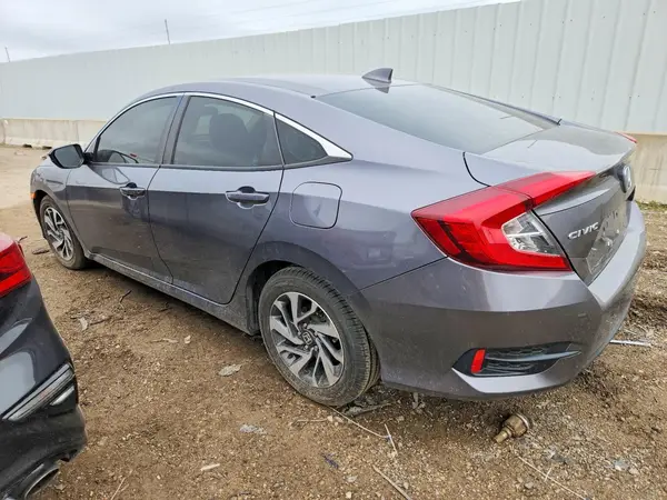 19XFC2F86JE044183 2018 HONDA CIVIC - Image 2
