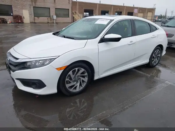 19XFC2F86JE201288 2018 HONDA CIVIC - Image 2