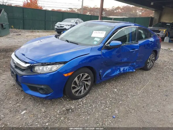 19XFC2F86JE202537 2018 HONDA CIVIC - Image 2
