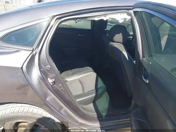 19XFC2F87KE050804 2019 HONDA CIVIC - Image 8