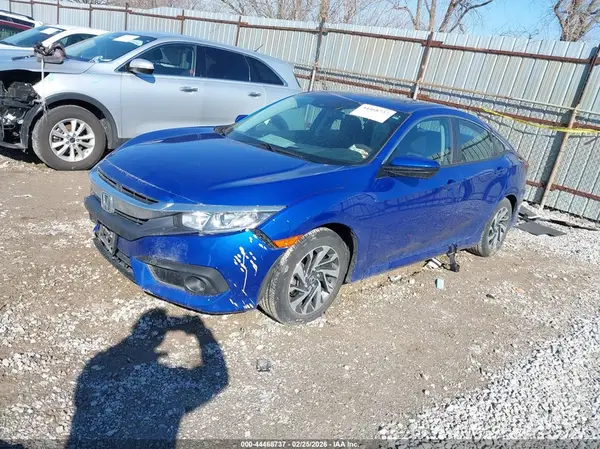 19XFC2F88HE016251 2017 HONDA CIVIC - Image 2