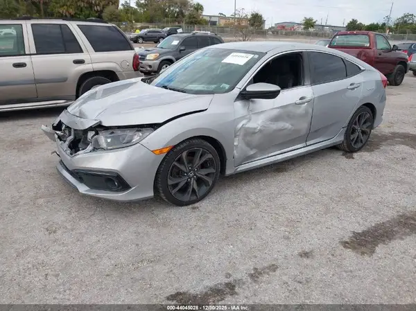 19XFC2F88KE004317 2019 HONDA CIVIC - Image 2