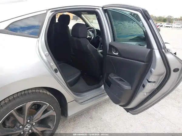 19XFC2F88KE004317 2019 HONDA CIVIC - Image 8