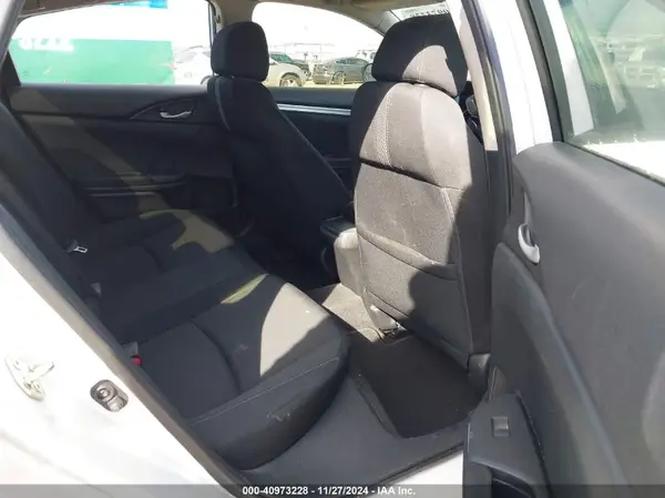 19XFC2F89JE000467 2018 HONDA CIVIC - Image 8