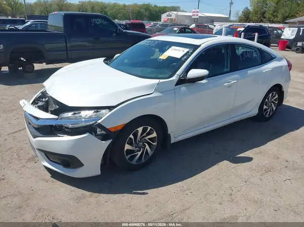 19XFC2F89JE004213 2018 HONDA CIVIC - Image 2