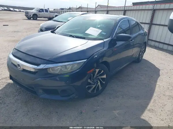19XFC2F8XJE010523 2018 HONDA CIVIC - Image 2