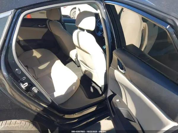 19XFC2F8XJE028374 2018 HONDA CIVIC - Image 8