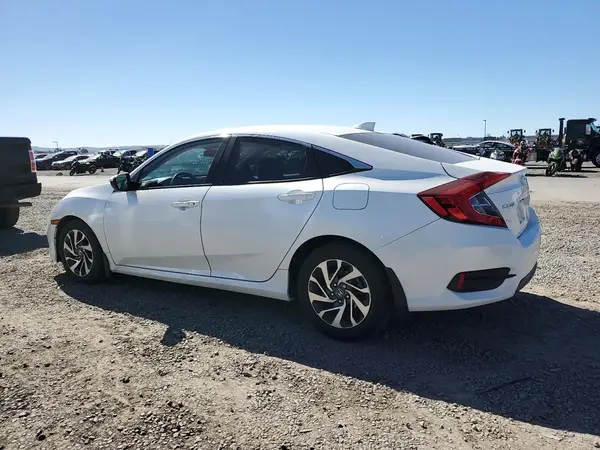 19XFC2F8XJE207790 2018 HONDA CIVIC - Image 2