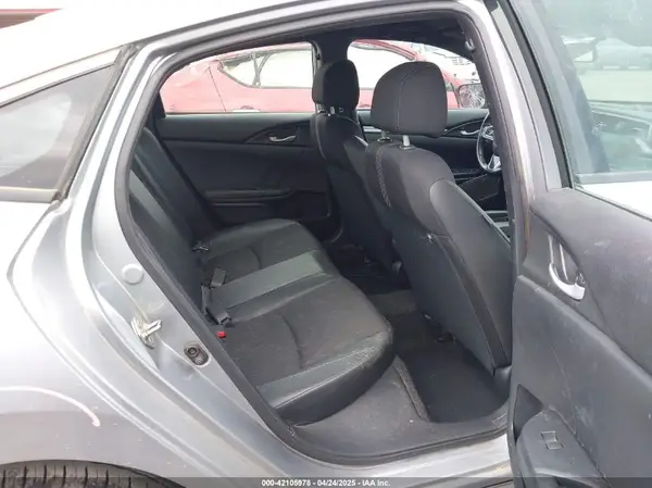 19XFC2F8XKE012175 2019 HONDA CIVIC - Image 8