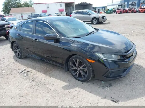 19XFC2F8XKE025833 2019 HONDA CIVIC - Image 1
