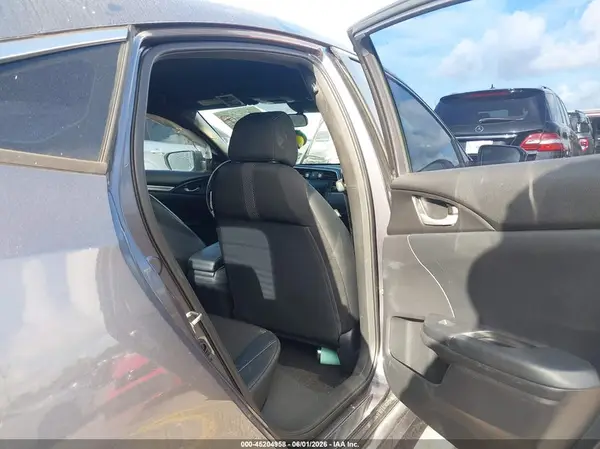 19XFC2F8XKE035729 2019 HONDA CIVIC - Image 8