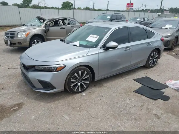 19XFL1H7XRE018924 2024 HONDA CIVIC - Image 2