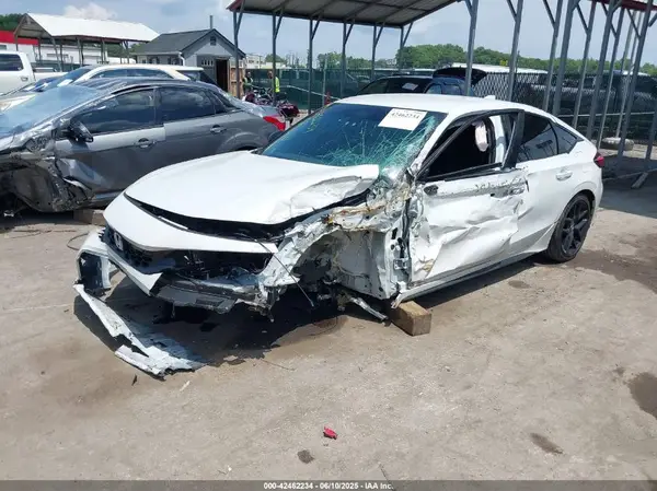 19XFL2G83RE011359 2024 HONDA CIVIC - Image 2