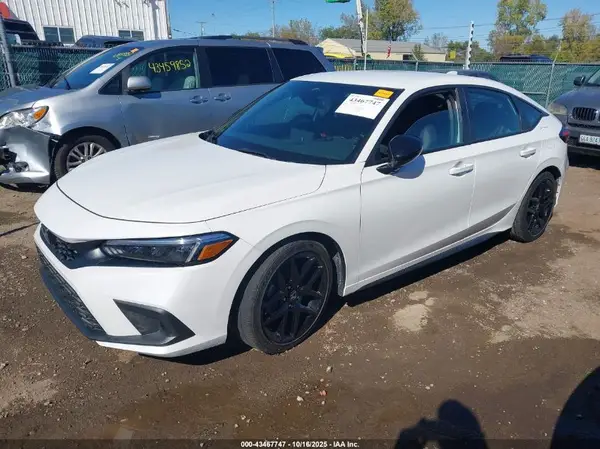 19XFL2H81RE037053 2024 HONDA CIVIC - Image 2