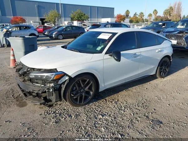 19XFL2H83RE013580 2024 HONDA CIVIC - Image 2