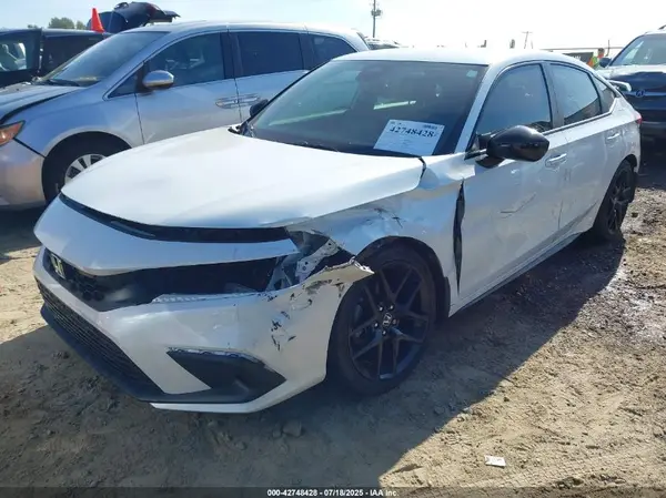 19XFL2H87RE011525 2024 HONDA CIVIC - Image 2
