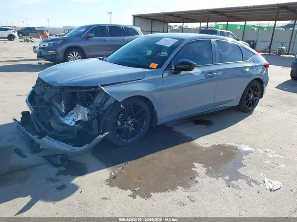 19XFL2H87RE011749 2024 HONDA CIVIC - Image 2