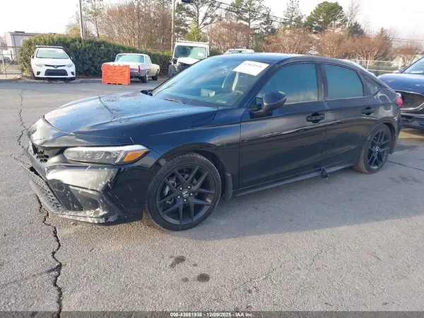 19XFL2H88RE027555 2024 HONDA CIVIC - Image 2