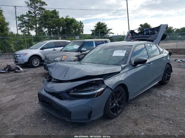 19XFL2H88SE014665 2025 HONDA CIVIC - Image 2