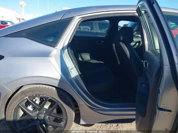 19XFL2H89TE013025 2026 HONDA CIVIC - Image 8