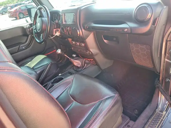 1C4BJWCG0HL646943 2017 JEEP WRANGLER - Image 8