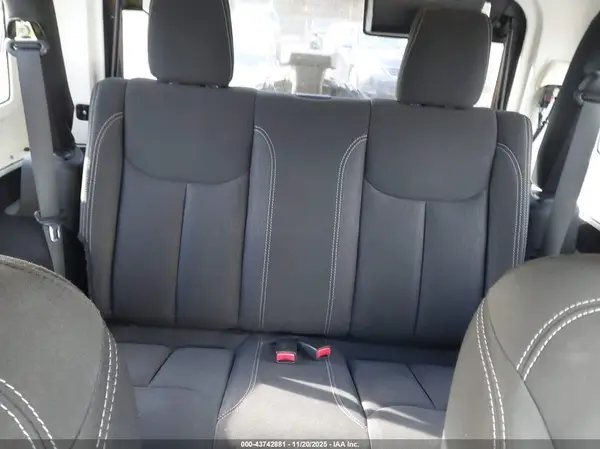1C4BJWCG5HL752093 2017 JEEP WRANGLER - Image 8