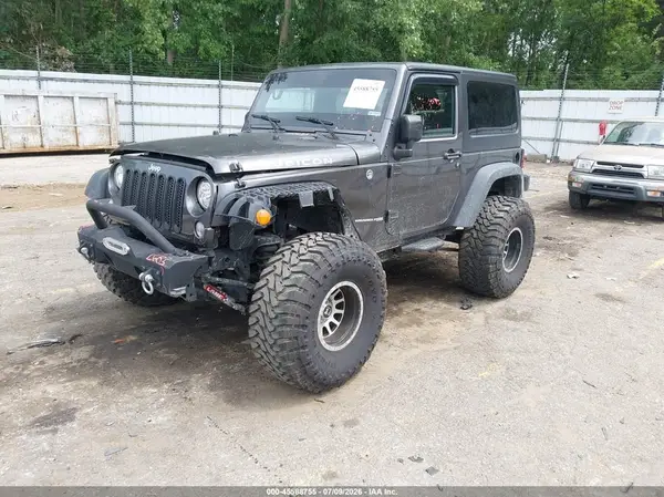 1C4BJWCG8JL857992 2018 JEEP WRANGLER - Image 2
