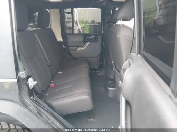 1C4BJWDG0HL610412 2017 JEEP WRANGLER - Image 8