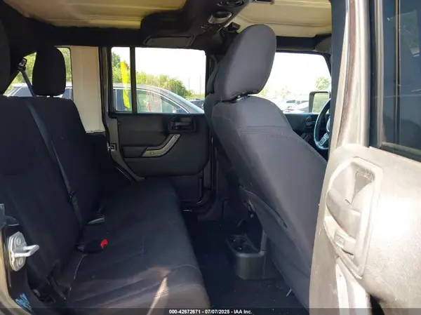 1C4BJWDG0HL688821 2017 JEEP WRANGLER - Image 8
